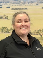 Lesley Irvine Headshot.jpeg
