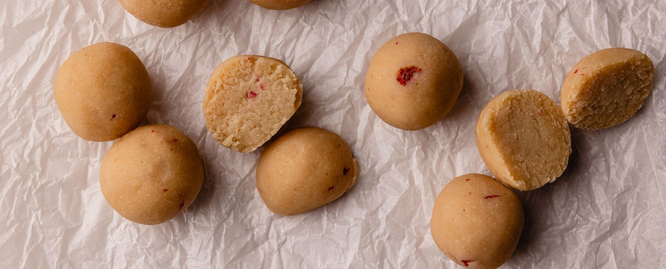 Strawberry Yoghurt Bliss Balls 1.jpg