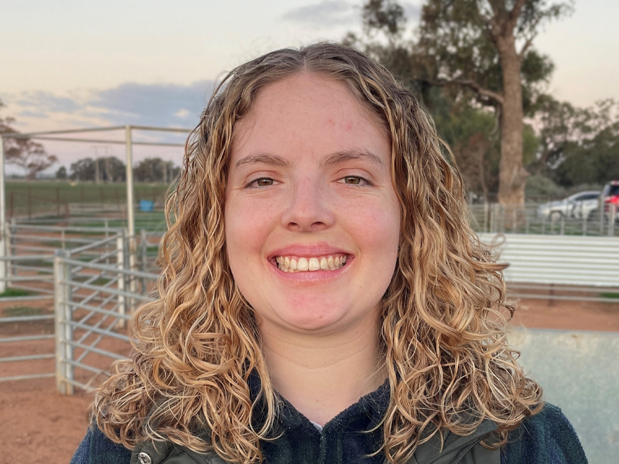 Madelyn Irvine - Heahshot.jpg